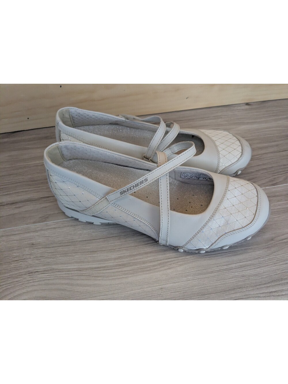 Skechers Women’s Mary Jane Flats Hook & Loop  US 8